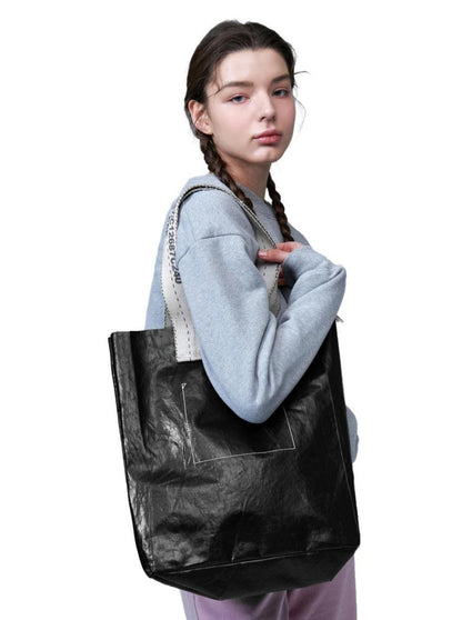 RATCHET BAR VERTICAL TOTE BAG